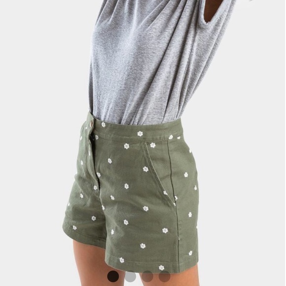 Women’s embroidered shorts - Picture 2 of 11